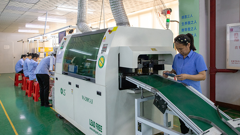 聲峰超聲波生產(chǎn)線